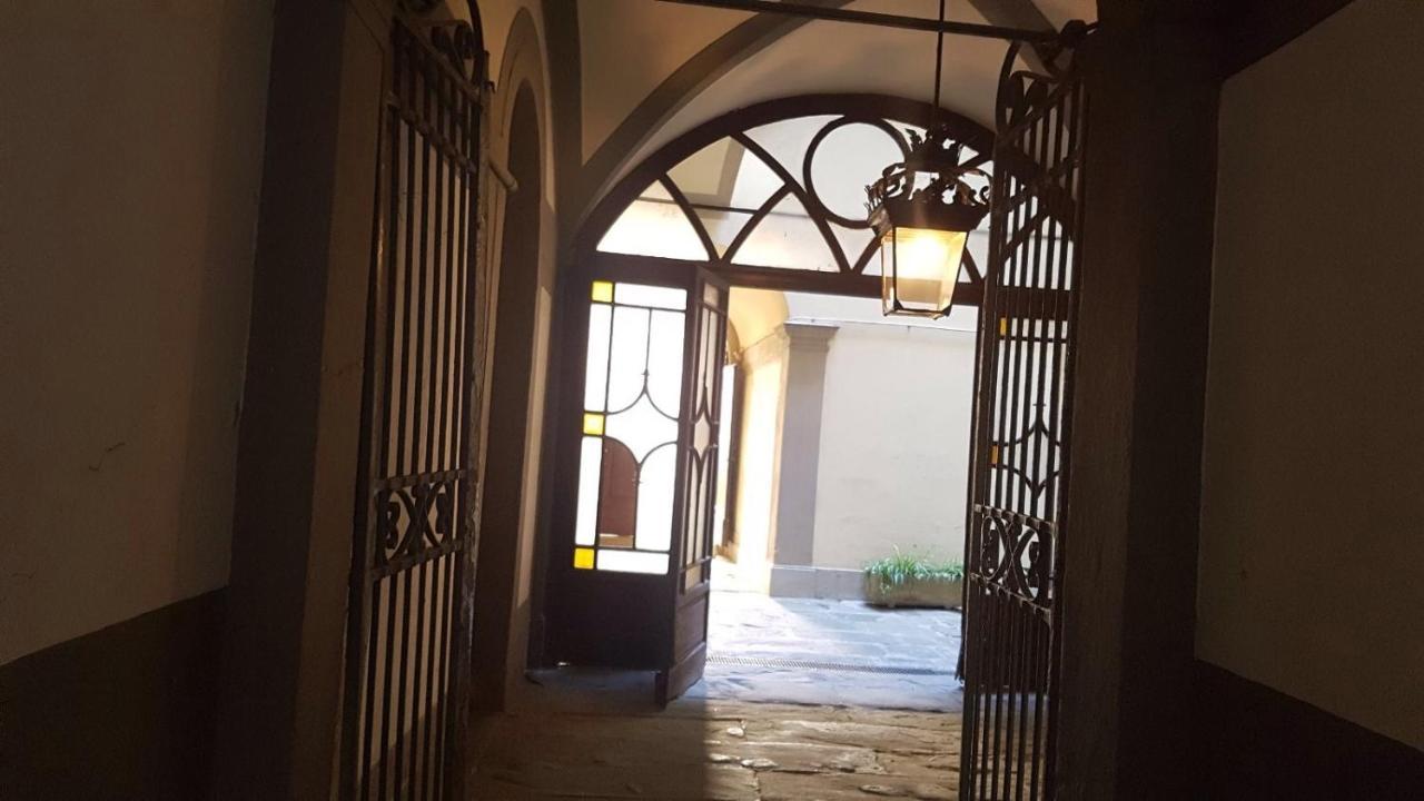 Cynthia'S Garden - Apartment With Private Garden In Santa Croce Florenţa Exterior foto